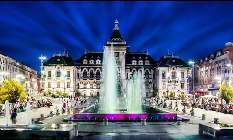 Blue Light Ultracentral Craiova Exterior foto